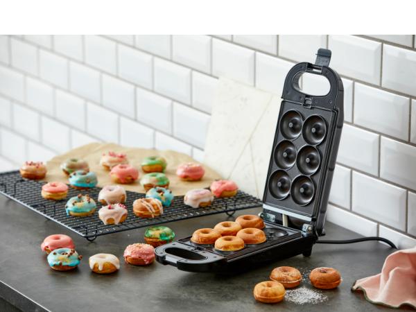 Donuts med dekorationstelbehør